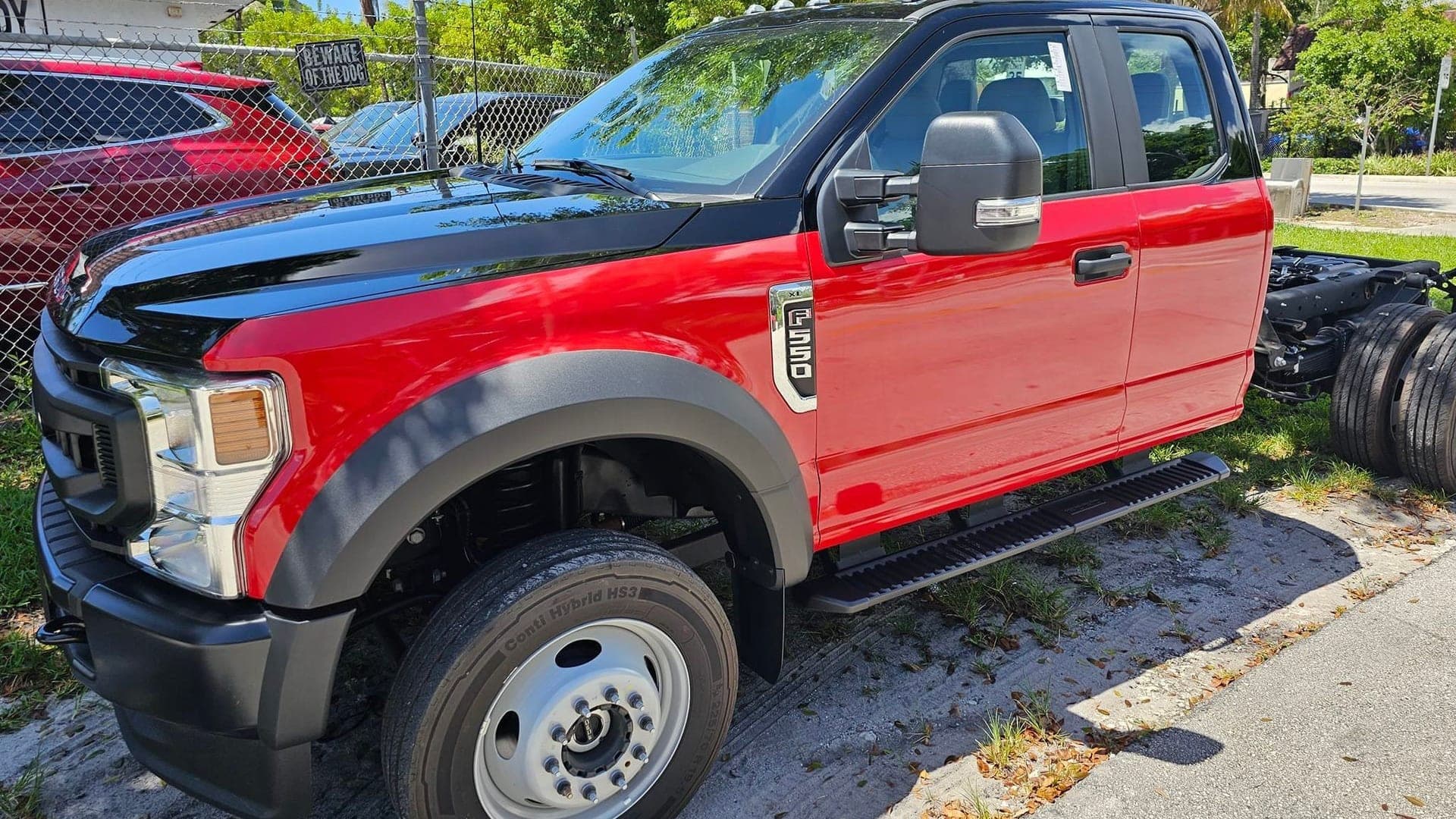 Fleet Vehicles at Jadi Collision Specialists